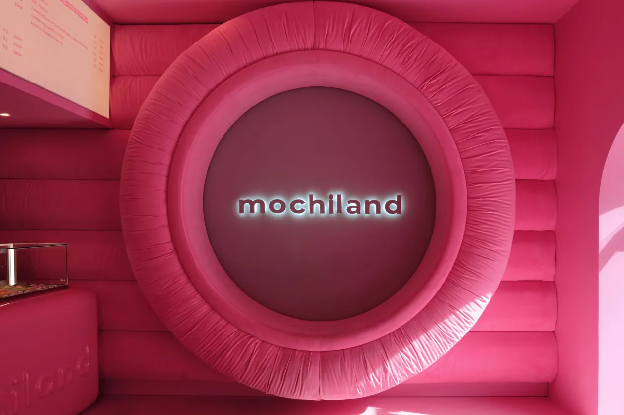 В петербургском Mochiland интерьер построили вокруг образа десерта моти